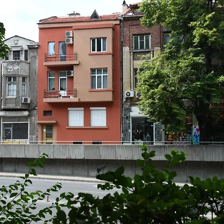 Center Big Family With Garden View Apartmán