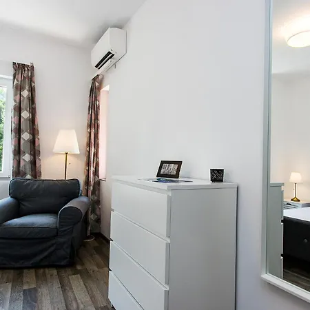 Apartman Center Big Family With Garden View *