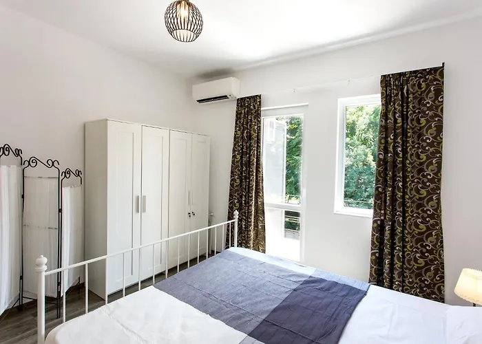 Center Big Family With Garden View Appartement *